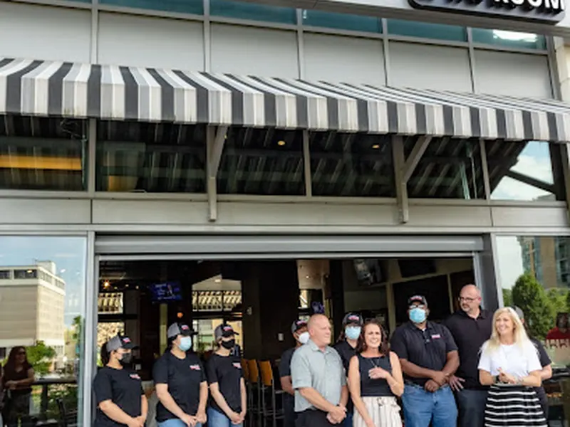 Smokin' Oak Wood-Fired Pizza and Taproom