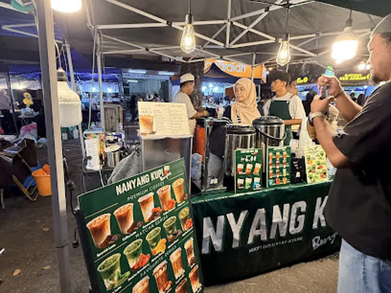 Api Api Night Food Market Gaya Street