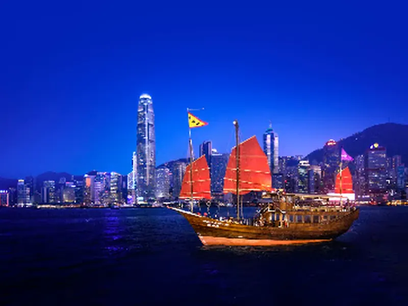 Aqualuna (Tsim Sha Tsui Pier No. 1)