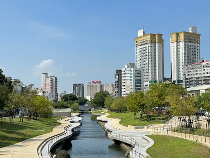 柳川藍帶水岸