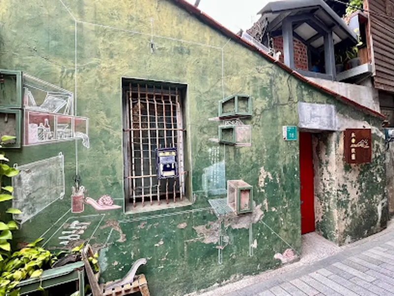 Snail Alley