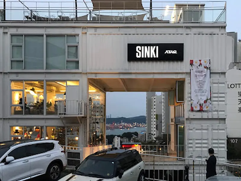 SINKI INDUSTRY CAFE