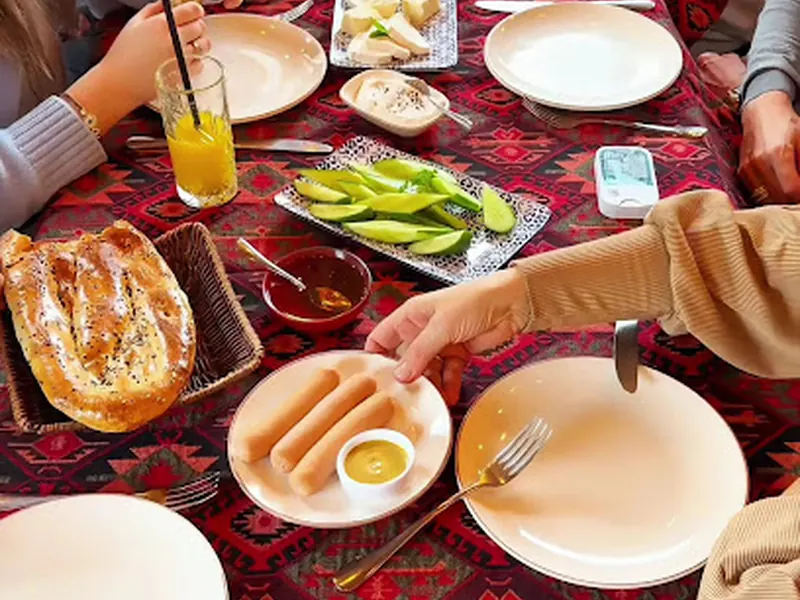 Qaynana Restaurant