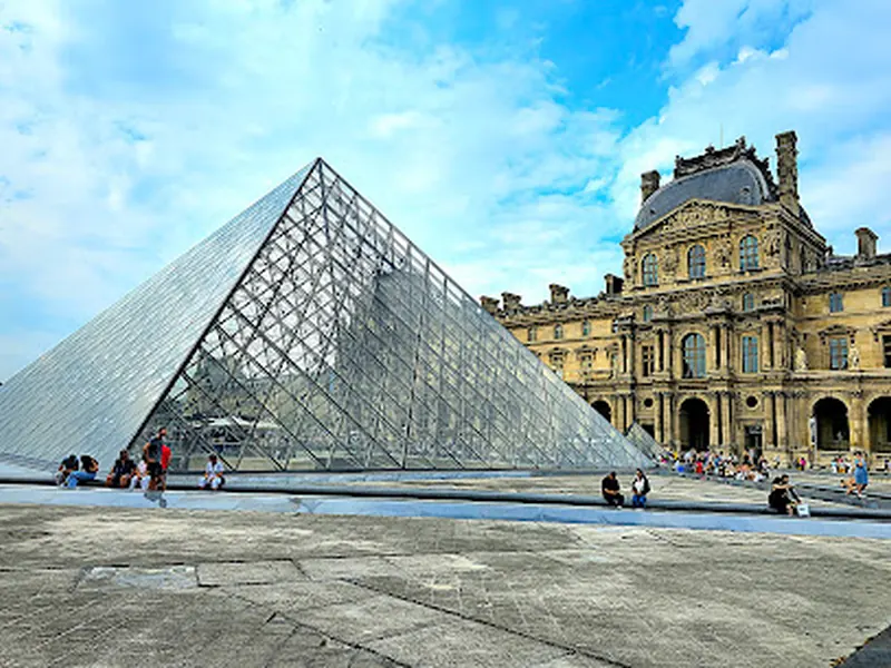 Louvre Pyramid