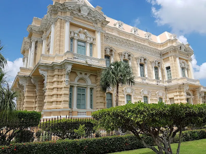 Museo Regional de Antropología, Palacio Cantón