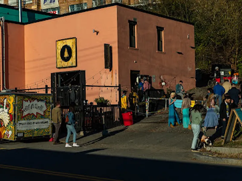 Lone Pine Brewing Company