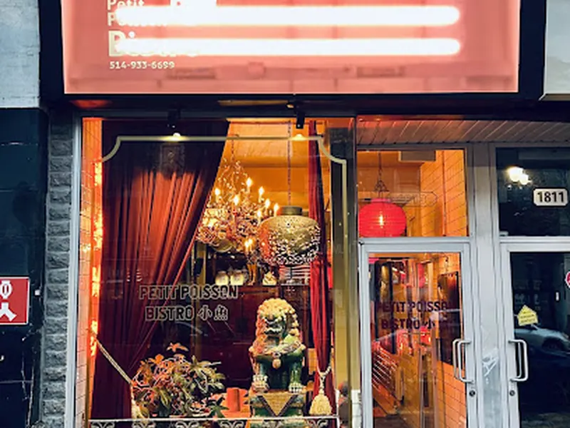 Petit Poisson Bistro