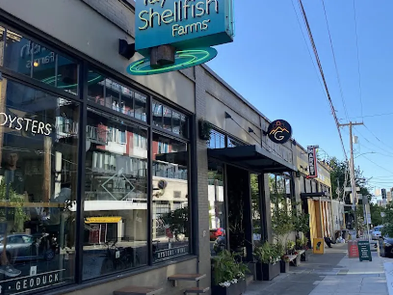 Taylor Shellfish Oyster Bar