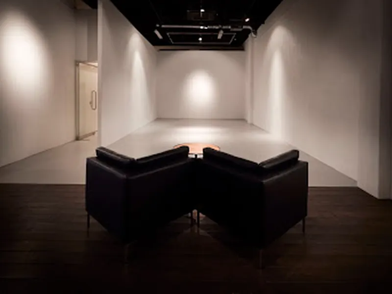EARTH+GALLERY