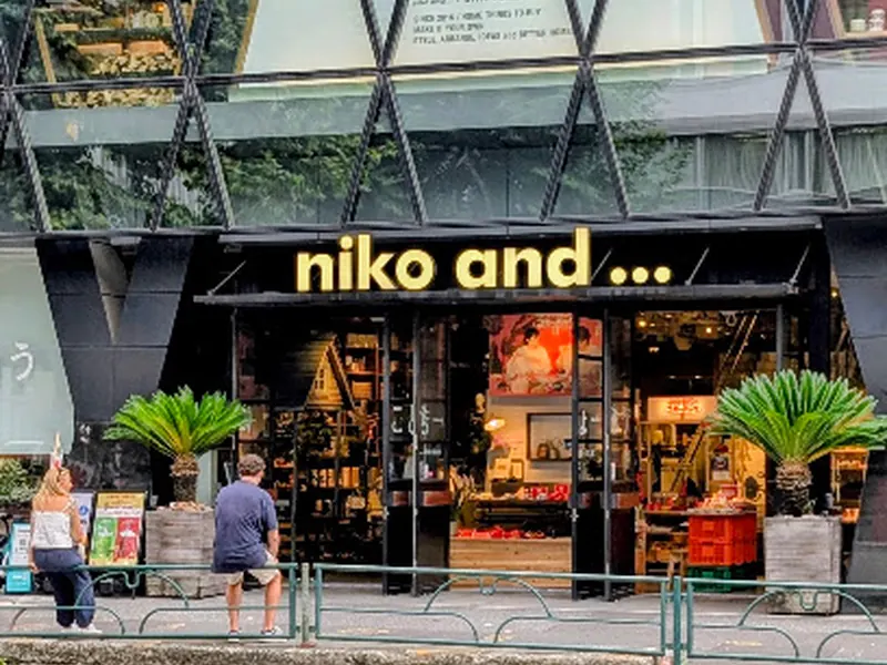 niko and ... TOKYO
