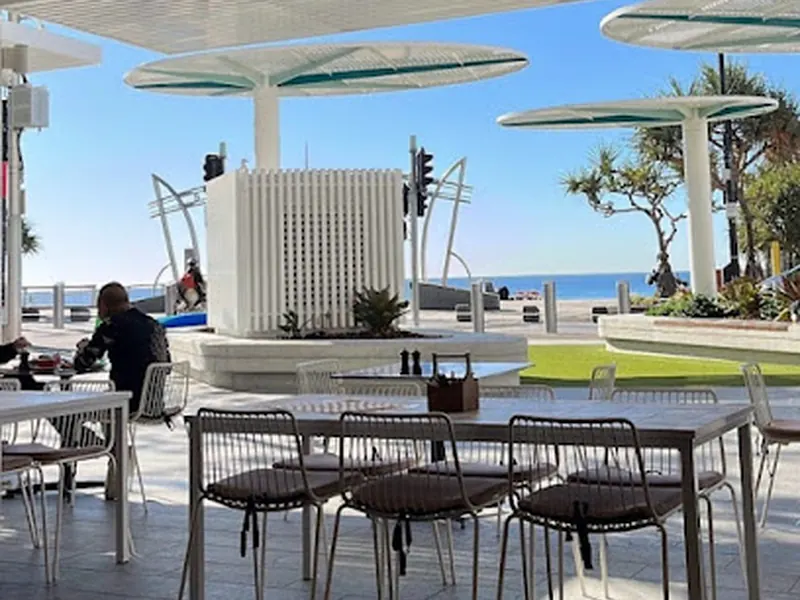 La Playa Beach and Eats