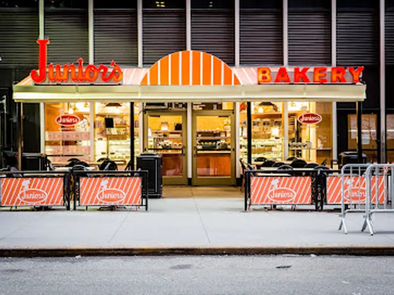 Junior's Restaurant & Bakery