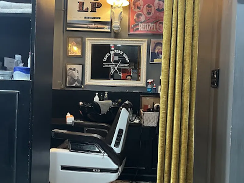 Tew's Barber Shop (Siam)