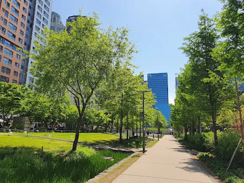 Gyeongui Line Forest Park