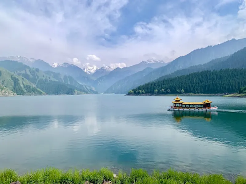 Tianshan Tianchi Scenic Area