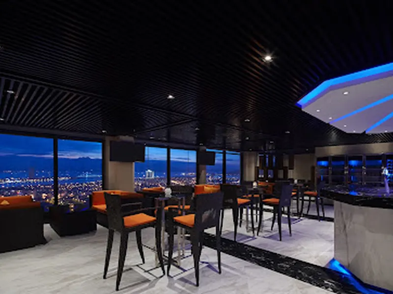 Horizon Bar