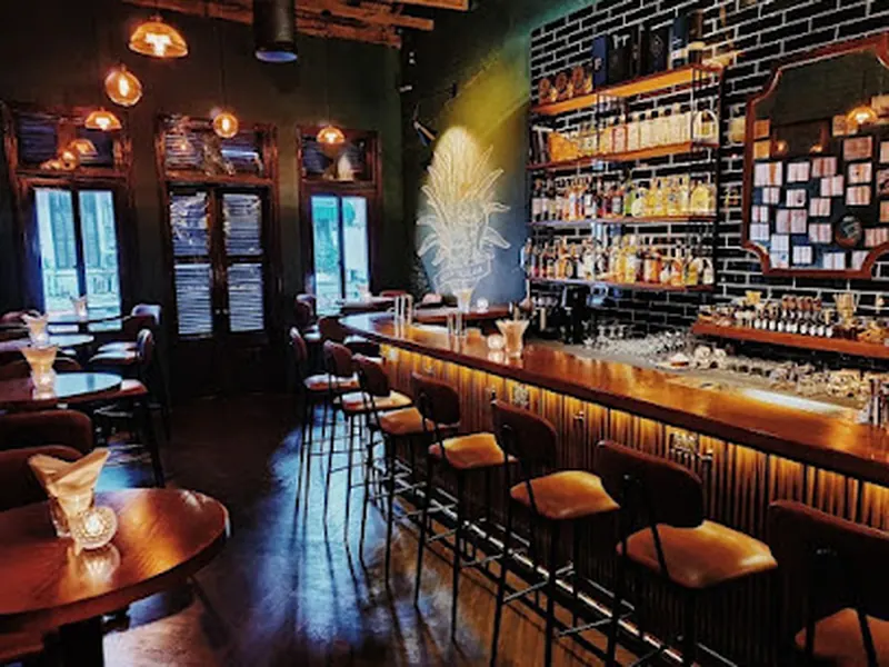 Leo's - Cocktails & Co.