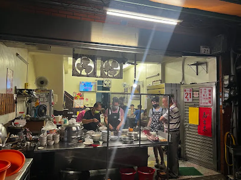 原天橋下阿榮麵店