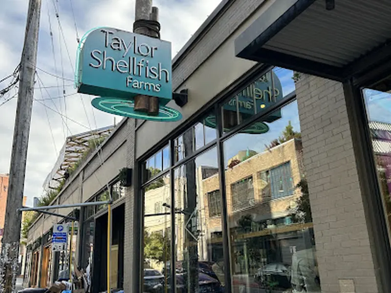 Taylor Shellfish Oyster Bar